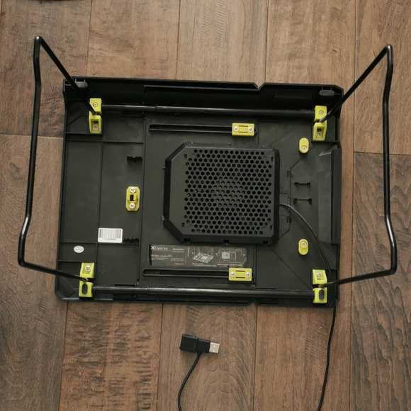 Xgear laptop cooling desk - Picture 4 of 6